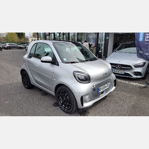 ./photos/LCD 5804 - SMART FORTWO COUPE EV 82 PRIME (13).jpg?refresh=1751336590
